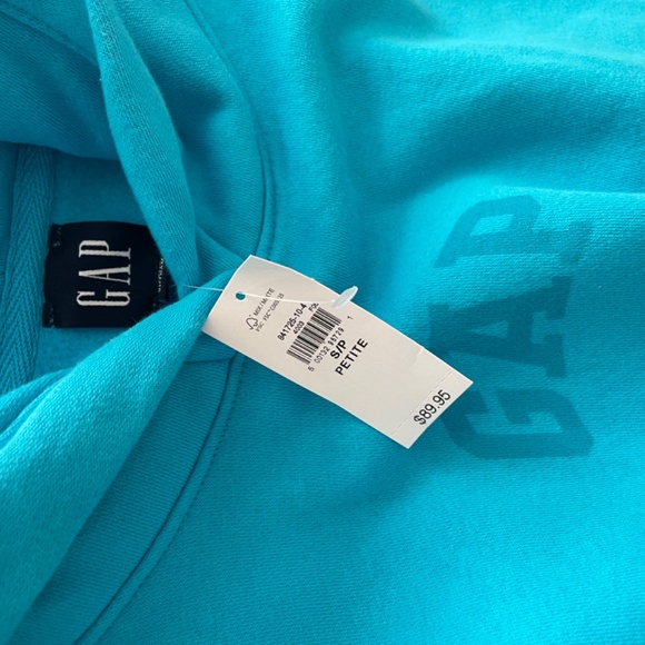 GAP Vintagesoft Arch Cropped Hoodie - Picture 3 of 4